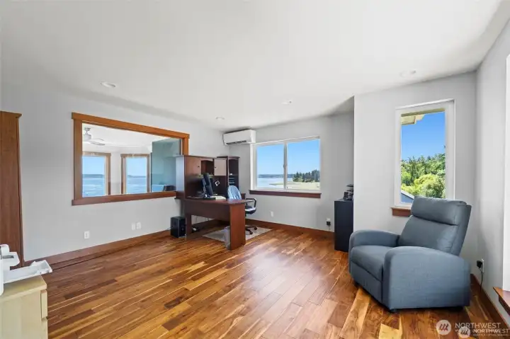 Office or bedroom you decide