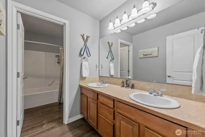 Full bath upstairs