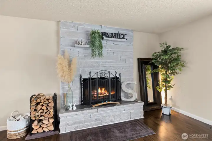 Enjoy the crackle of a real fire on chilly nights or utilize the installed gas line and convert to a gas insert. There is also cooling A/C for hot summer days