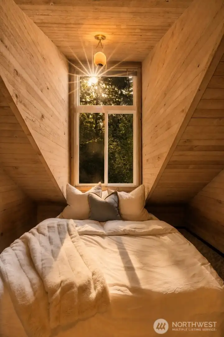 1 of 3 private sleeping areas.