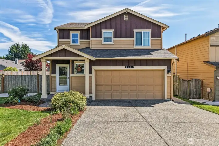 Front of home at 6404 35th ST NE, Marysville