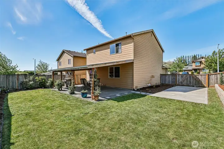 Large fully fenced yard