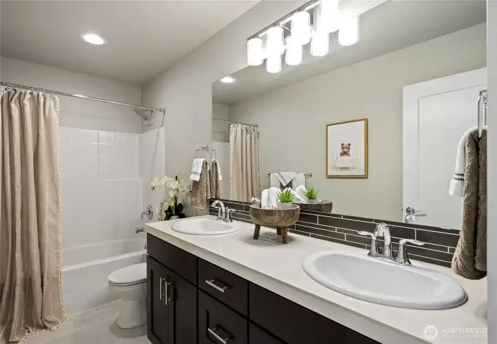Upstairs Full Bath Upstairs Full Bath