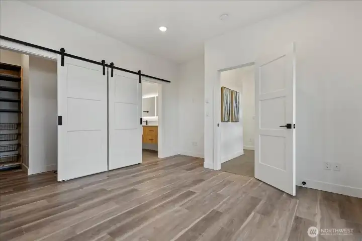 Photos represent builder's finish product and may not be exact.