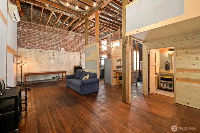 Open concept with hardwood floor