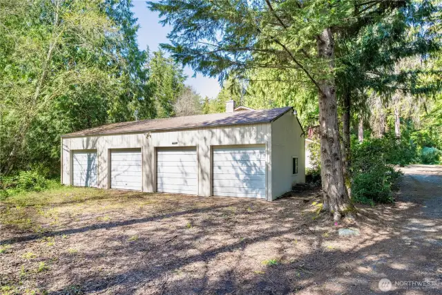 detached 4-bay garage