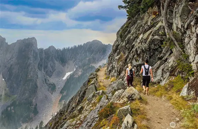 Easy access to Pacific Crest Trail
