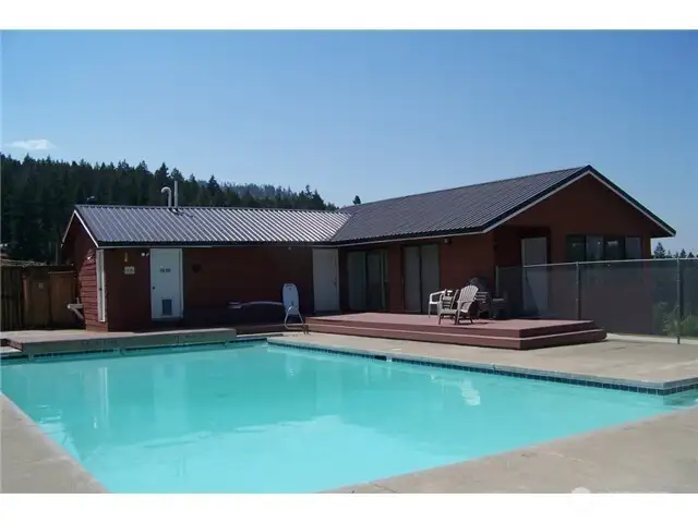 Another great view of the Sky Meadows community pool.