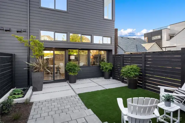 Entertain in style in your 400 sqft yard..a privacy fence.