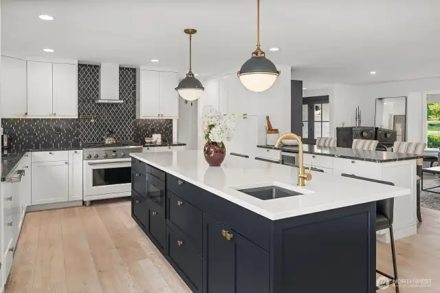 Double islands, ovens & sinks!