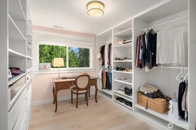 4th bedroom can be converted back to "normal" bedroom