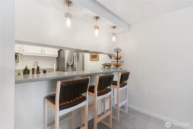 Kitchen eating area