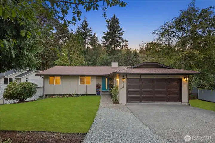 Welcome to this beautifully maintained home in Gig Harbor