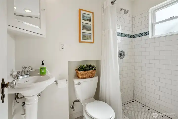 2nd level bathrooom.