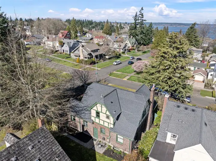 Walk to Proctor, Old Town, the waterfront - so close to all of the amenities you need and easy access to commute.