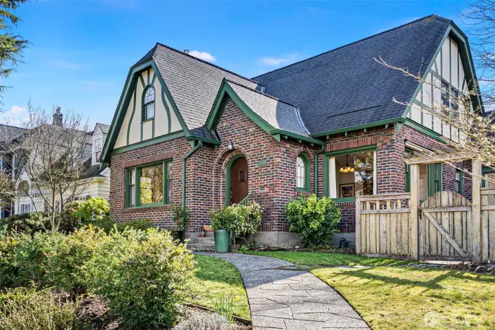 Perfection in Proctor - don't miss out!