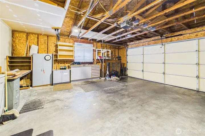 Lots of storage space in the garage