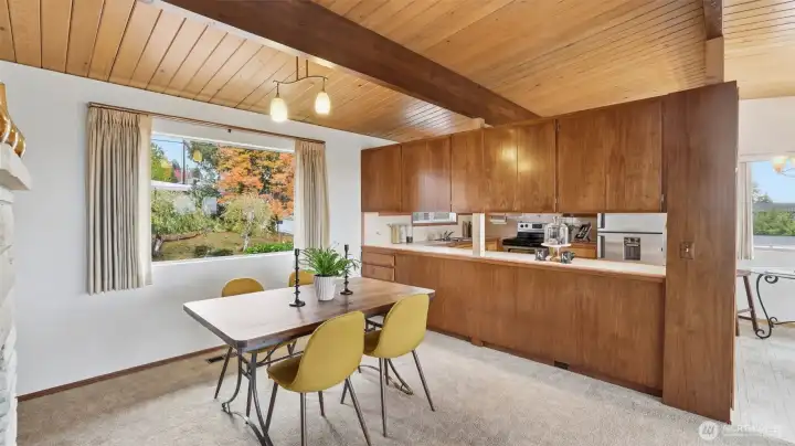 Spacious dining area with look through to the kitchen