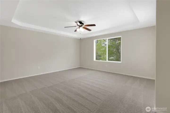 Upstairs primary bedroom