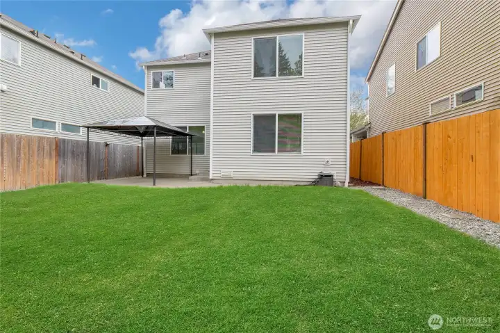 Gazebo stays with house!