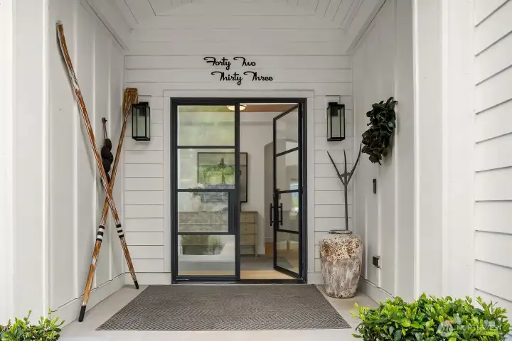 Bold crisp lines and the perfect blend of modern meets farmhouse.
