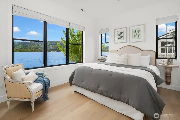 All of the guest rooms here drink in gorgeous views of Lake Sammamish!