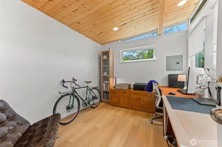 Great space for work, guests, hobbies, working out, or whatever else your heart desires.