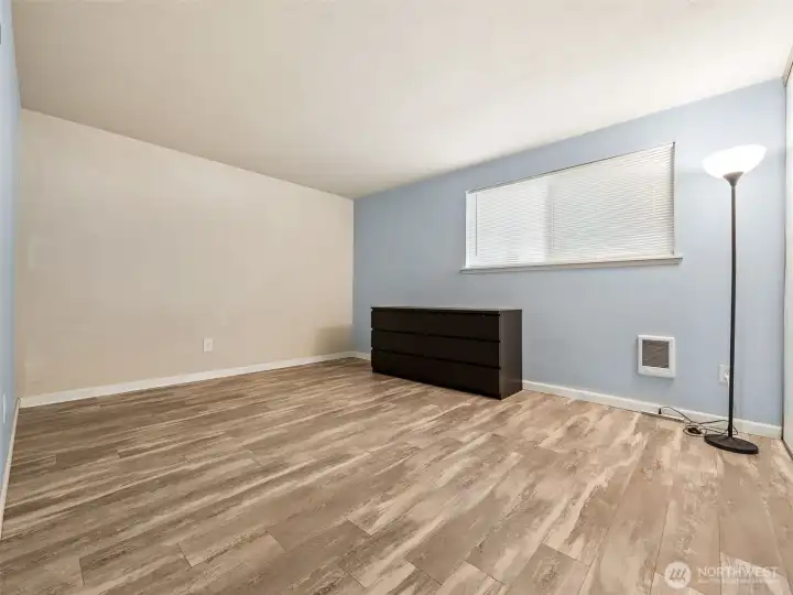 Large oversized bedroom
