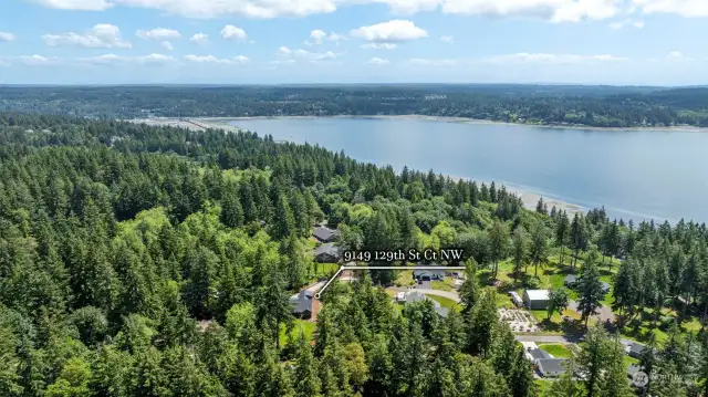 The home is close to EVERYTHING that Gig Harbor has to offer, shops, restaurants, services, HWY 16 and ENDLESS outdoor recreation with fresh and saltwater access just minutes away.  Time to make this home yours and make your dreams of living near the water come true.