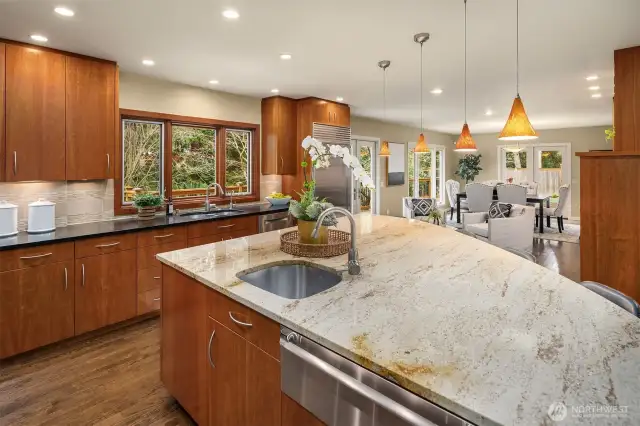 Built-in Dacor warming drawer, oversized prep stainless prep sink, Bosch dishwasher & SubZero, too!