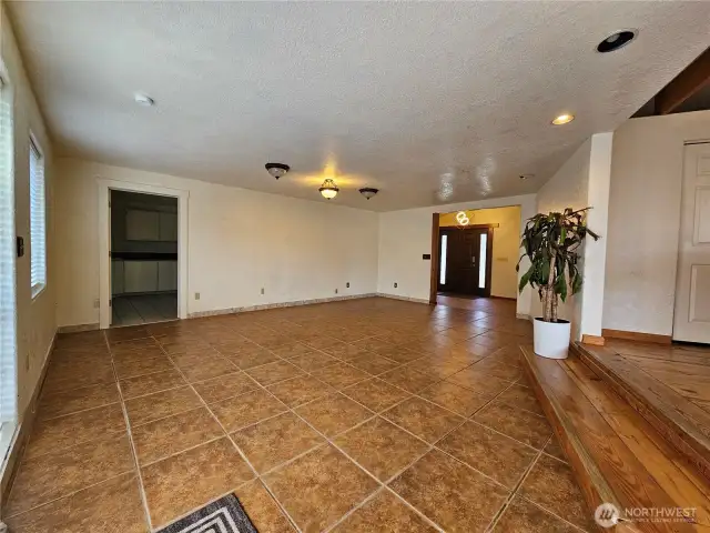 Huge Family Room or Flex Space