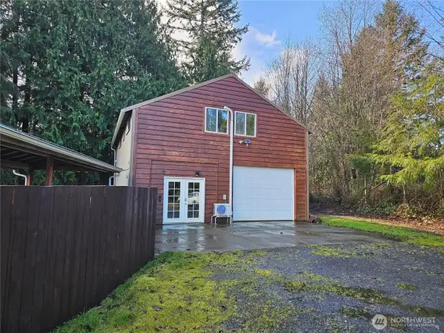 30x36 Shop with 2 Bdrm Apartment upstairs