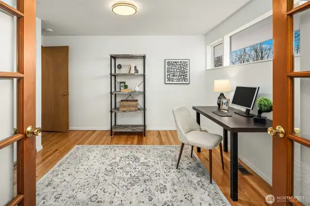 Office / 4th bedroom