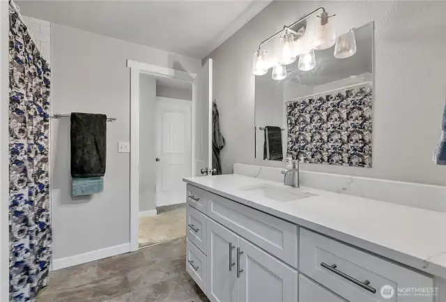 Gorgeous Upper full bath adjoins to primary bedroom