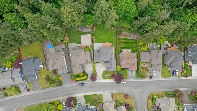 Greenbelt offers spacious fealing surrounded by lush greenery.