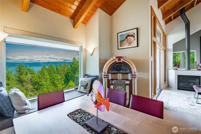 Dining Area w/nice view