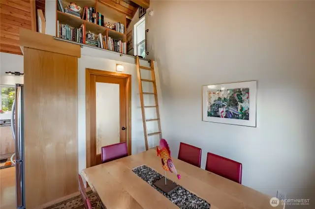 Loft area for office or ?