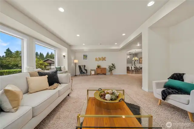 Large windows funnel in tons of natural light!