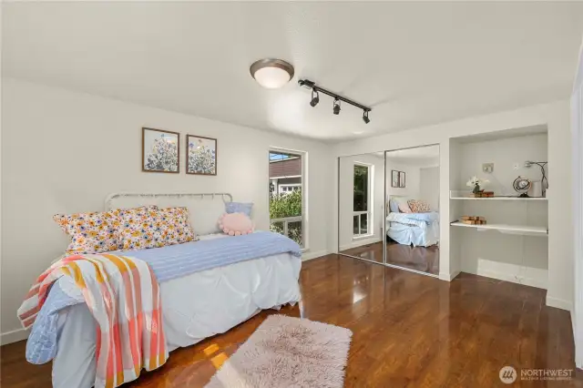 Bedroom no. 1 has direct access to the shared full bathroom -