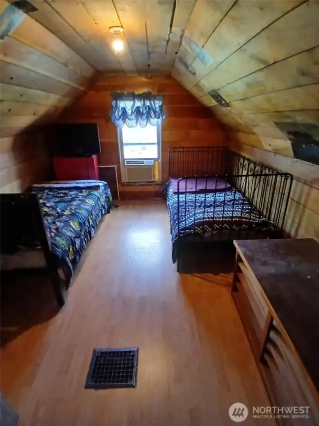 Upstairs BR 2