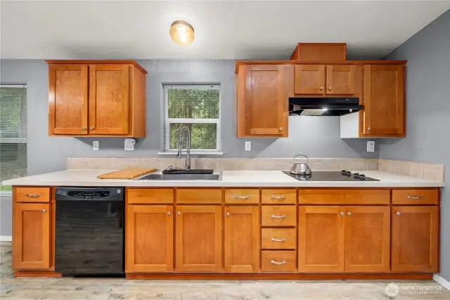 Ample cabinet space