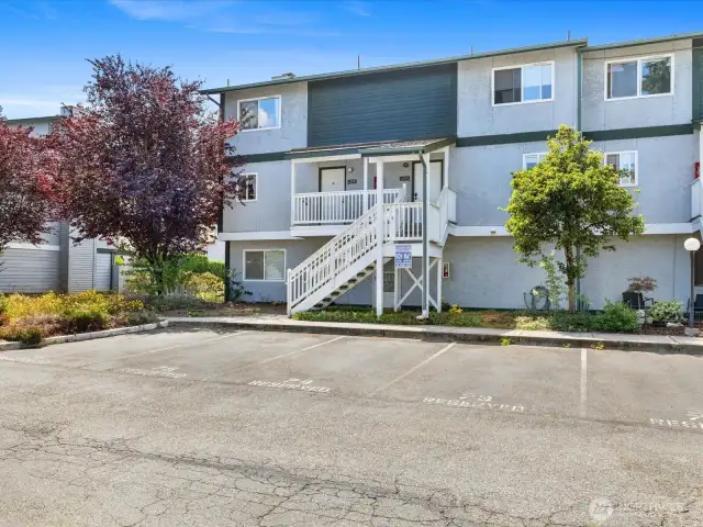 Don’t miss this opportunity to secure a home with great bones, an excellent floor plan, and fantastic value in today’s market. With a little vision, this Everett gem could shine!    Would you like me to tailor it for a particular platform (MLS, Zillow, flyers, etc.) or