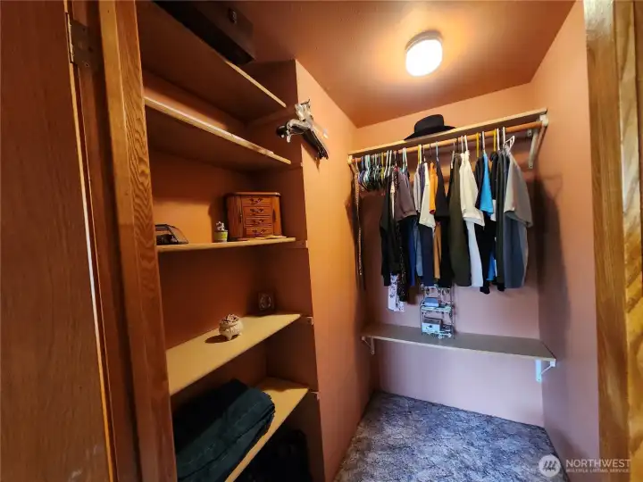 Primary Bedroom walkin Closet