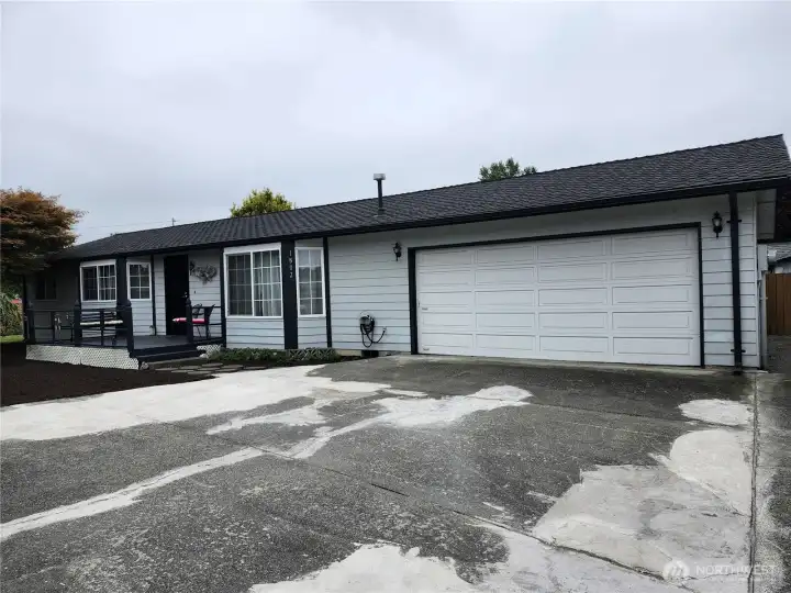 2 car garage exterior