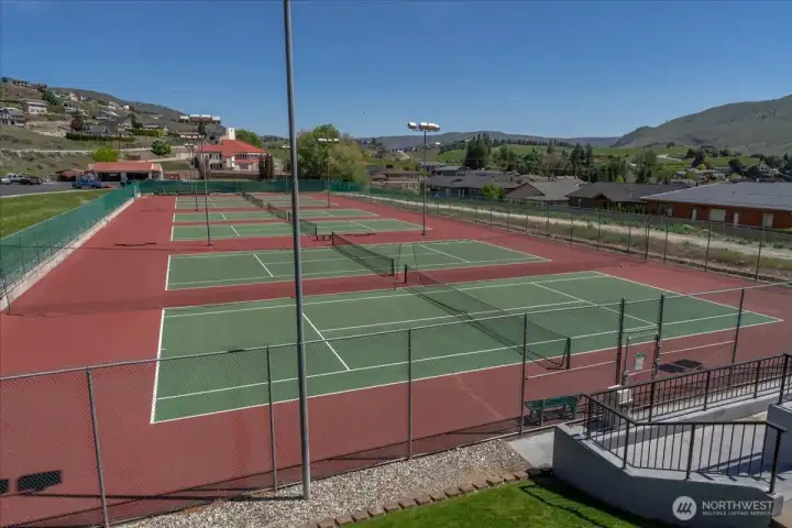 Tennis Counrts
