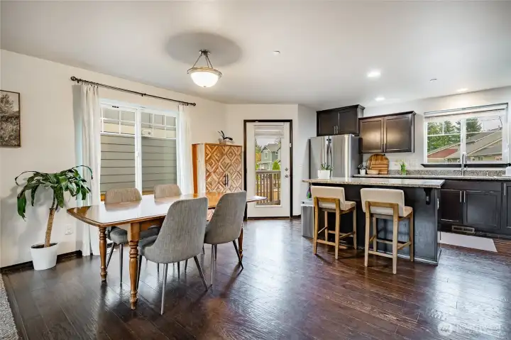 Dining room & kitchen—entertain with ease and don’t miss a beat!
