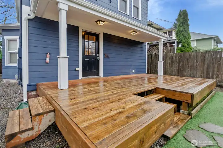 Beautiful hardwood back deck.