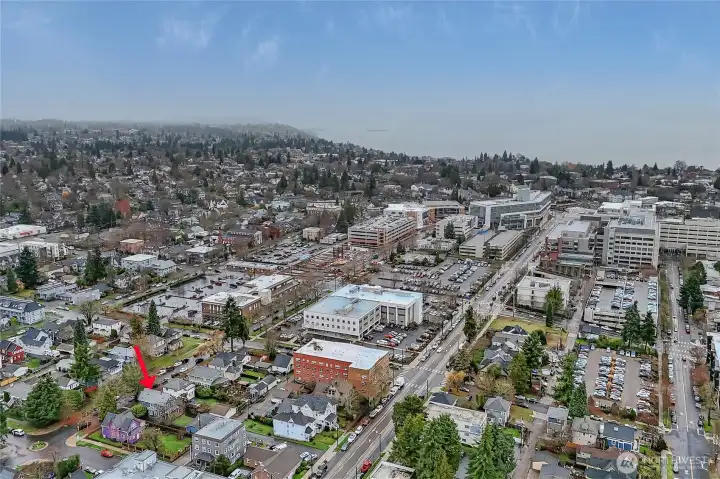 Close to Stadium District, Downtown, dining, and entertainment.