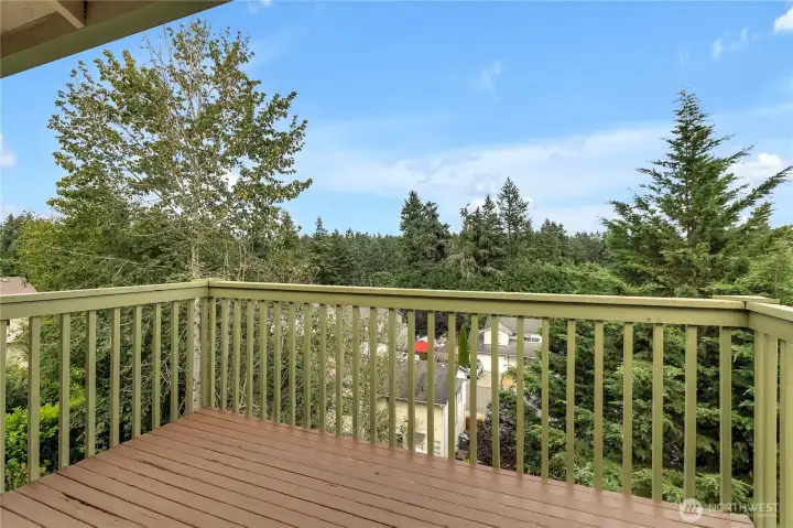 Deck off of dining area with views of Mt Rainier!