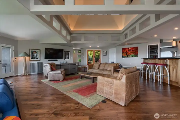 Open Living/Entry/Kitchen/Dining